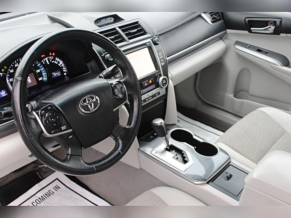 TOYOTA CAMRY 3