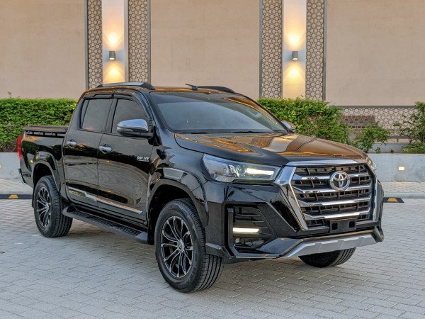 Toyota Hilux 2