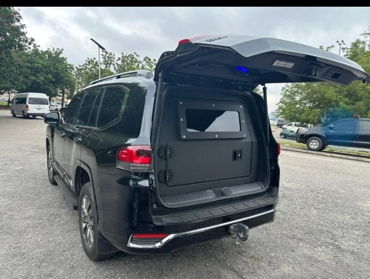 Toyota Land Cruiser Bullet Proof 1